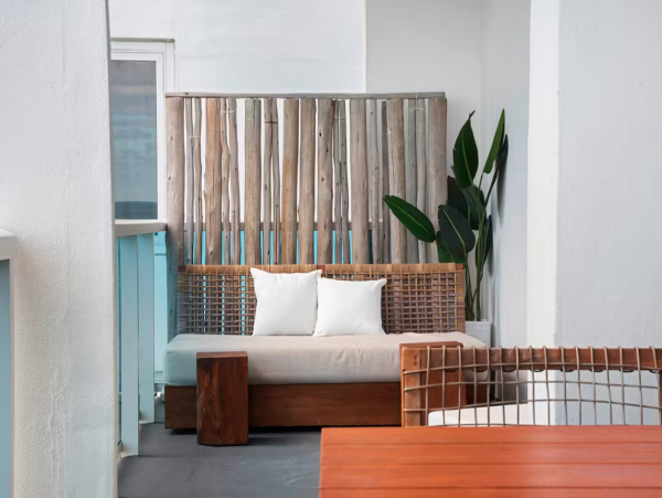Miami Beach Oceanfront Vacation Rental - Direct Beach Access & Resort Amenities